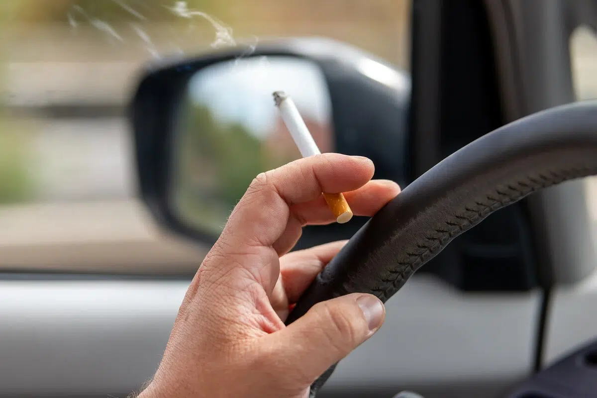 Enlever l'odeur de cigarette dans une voiture - Perfect's Car